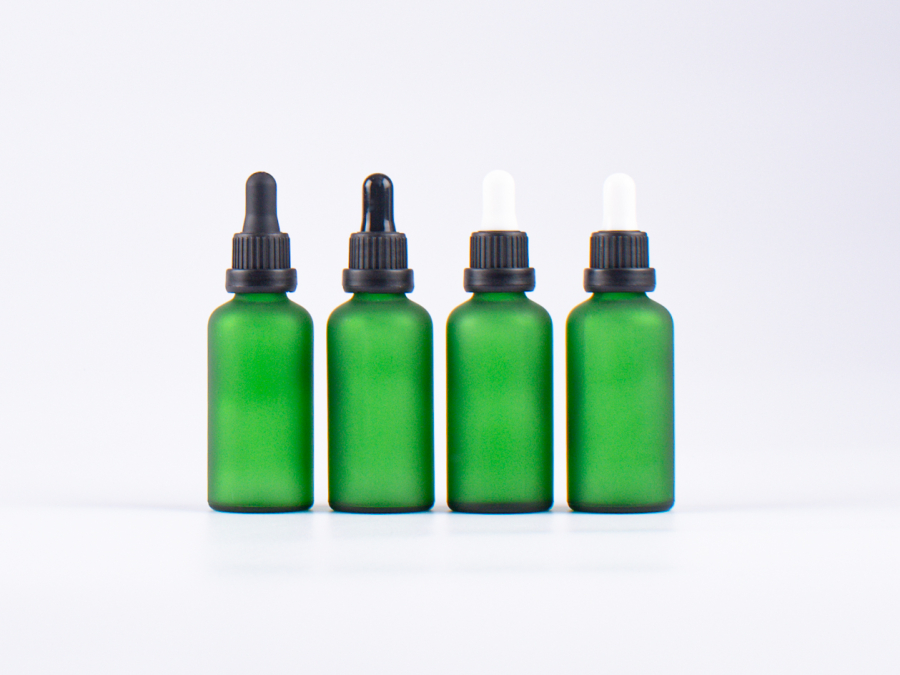 Grünglasflasche 50ml, mit Pipette OV schwarz